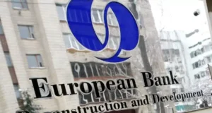 AYİB: Azərbaycanda ÜDM-in artım proqnozu karbohidrogen qiymətlərinə və istehsal həcmələrinə həssas olaraq qalır