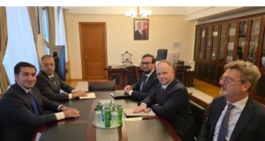 Hikmət Hacıyev NATO-nun Qafqaz və Mərkəzi Asiya üzrə xüsusi nümyəndəsiylə görüşüb