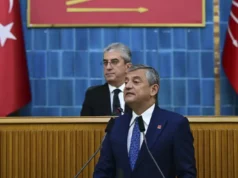 Özgür Özəl CHP-nin parlament fraksiyasıyla vidalaşdı: “Yeni partiyamızı qururuq”