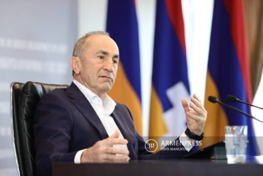 Ermənistanın Baş Prokurorluğu Robert Koçaryanın və ailə üzvlərinin əmlakının müsadirəsini tələb edir