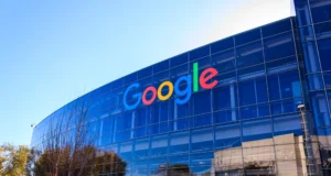 “Google” 890 milyon avro cərimələndi: Aİ şirkəti rəqabət qanunvericiliyini pozmaqda günahlandırır