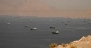Atəşkəs pozuldu: SEPAH Hörmüz boğazındakı gəmiləri, ABŞ İranı vurdu