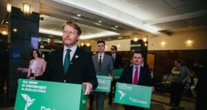 Rusiyada müxalif “Yabloko” partiyasının parlament seçkilərində iştirakına icazə verildi