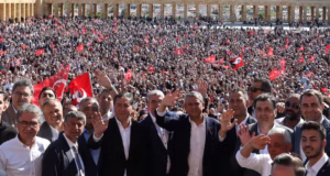 Özgür Özəl və tərəfdarları yeni partiya yaratdılar: CHP parlamentdəki ana müxalifət statusunu itirdi