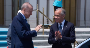 Ərdoğan NATO ölkələrinin liderlərinə oymalı tapança hədiyyə edib