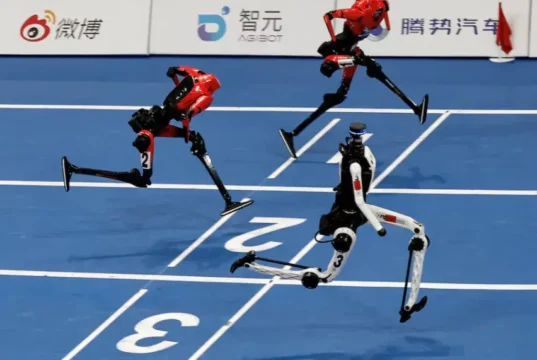 Robot 100 metrlik məsafəyə qaçışda dünya çempionun rekordunu yenilədi