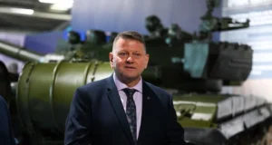Zalujnı: NATO müasir müharibədə Rusiyadan təxminən on il geridədir