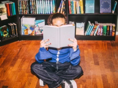 Mütaliəyə görə mükafat: Sinqapurda gündə 15 dəqiqə kitab oxuyanlar virtual sikkə qazanacaqlar